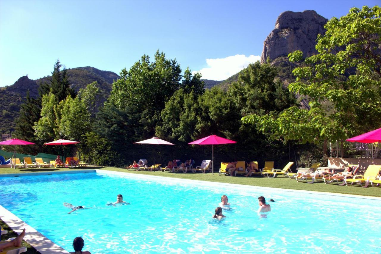 Camping Les Princes D'Orange Hotel Orpierre Buitenkant foto