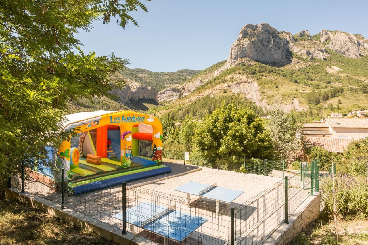 Camping Les Princes D'Orange Hotel Orpierre Buitenkant foto
