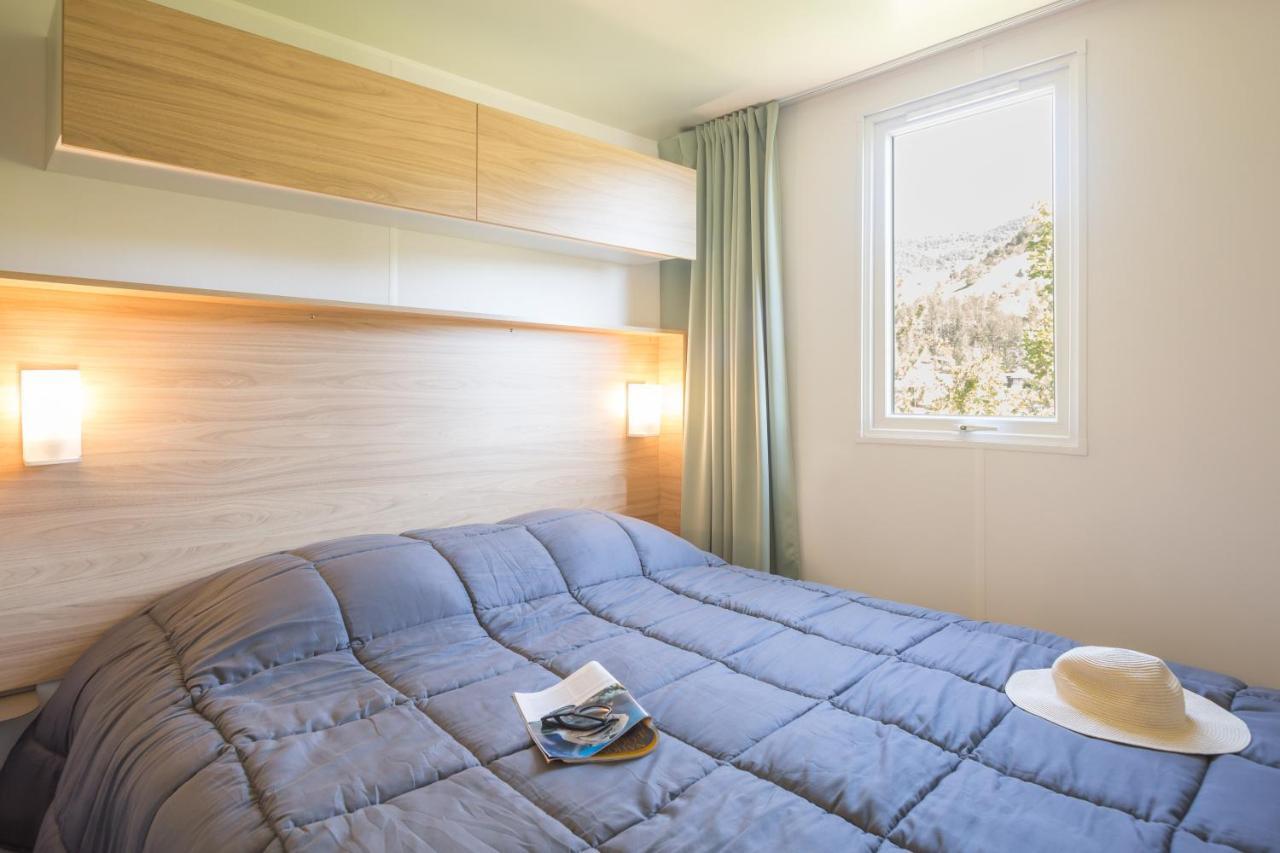 Camping Les Princes D'Orange Hotel Orpierre Buitenkant foto