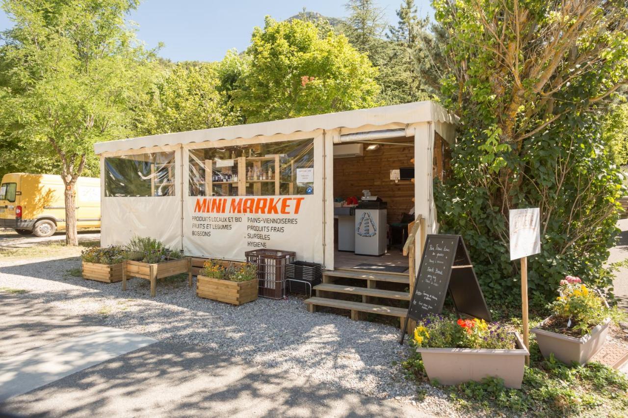 Camping Les Princes D'Orange Hotel Orpierre Buitenkant foto