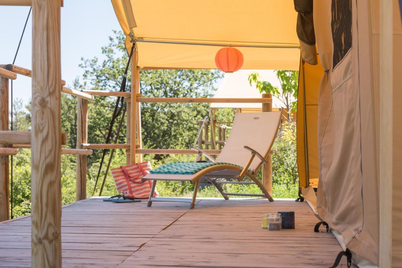 Camping Les Princes D'Orange Hotel Orpierre Buitenkant foto