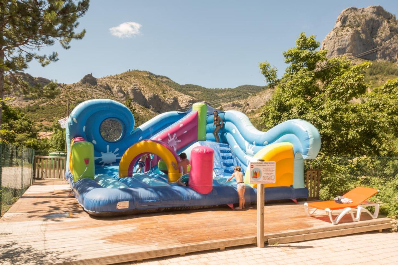 Camping Les Princes D'Orange Hotel Orpierre Buitenkant foto