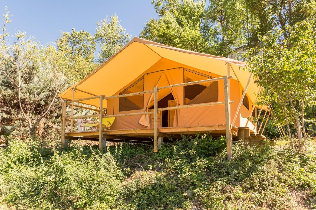 Camping Les Princes D'Orange Hotel Orpierre Buitenkant foto