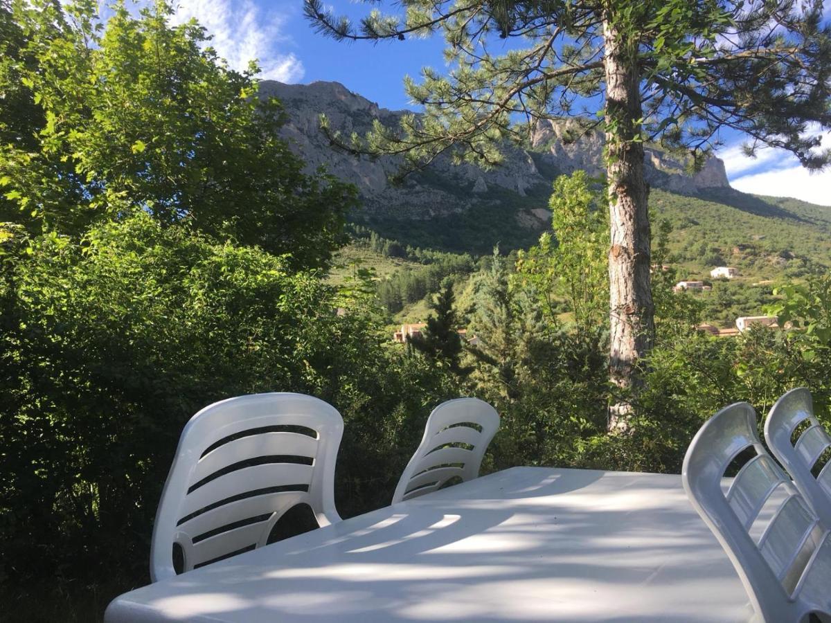 Camping Les Princes D'Orange Hotel Orpierre Buitenkant foto