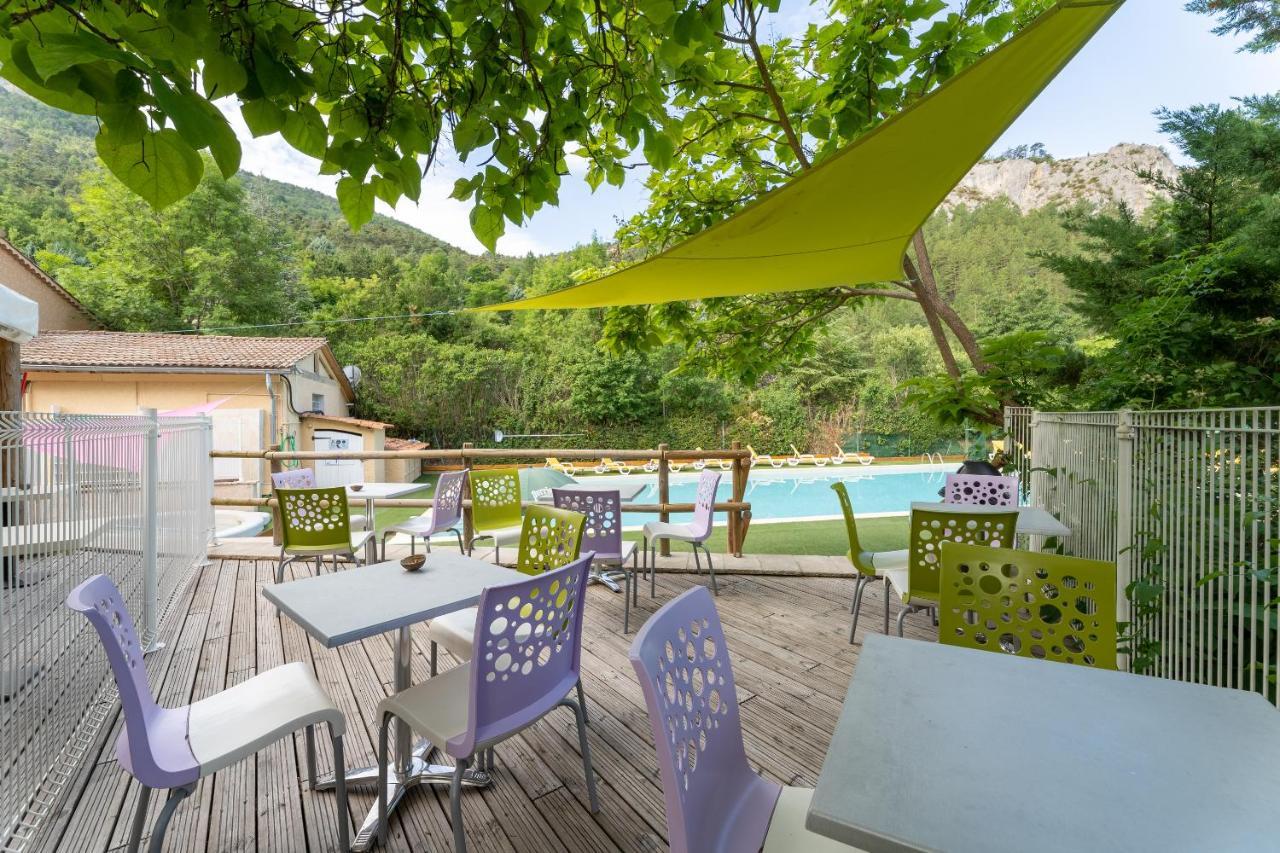Camping Les Princes D'Orange Hotel Orpierre Buitenkant foto