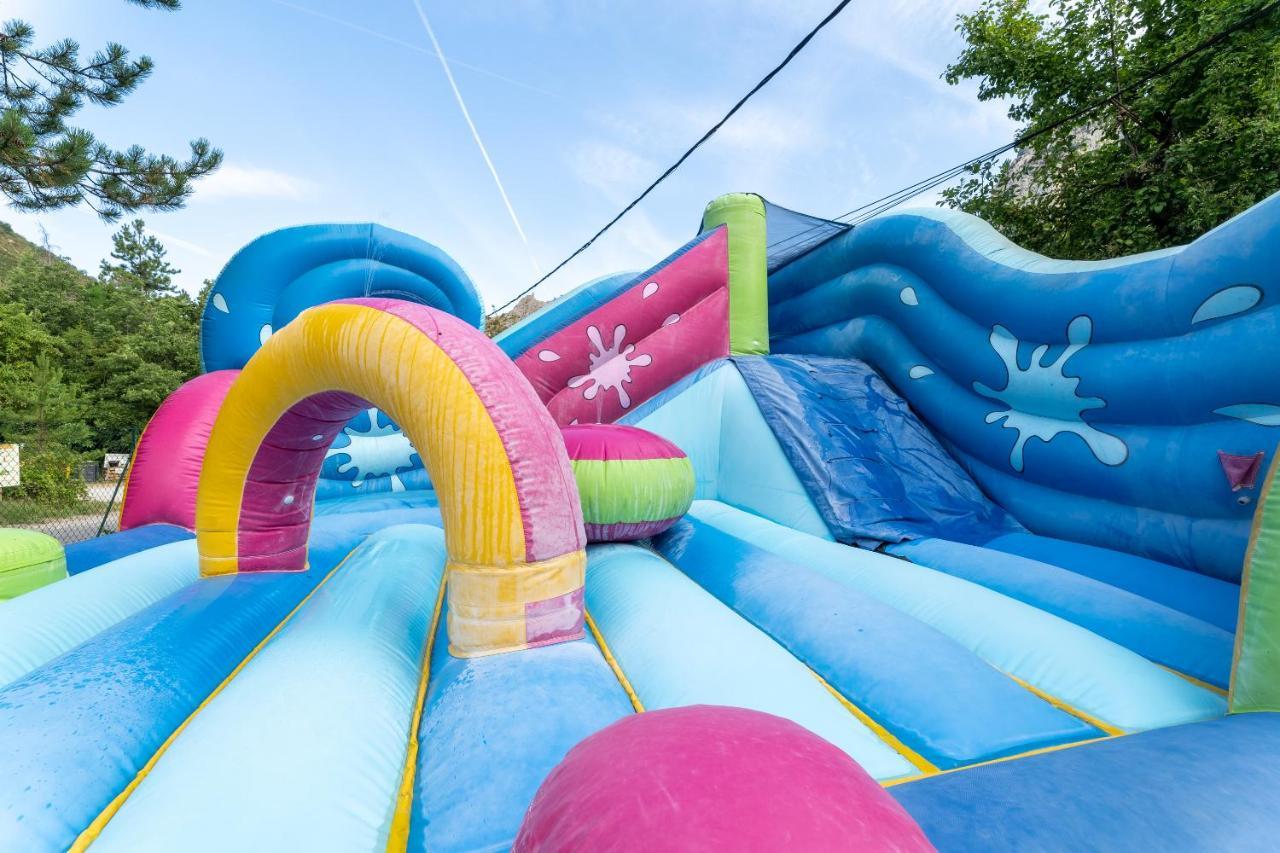 Camping Les Princes D'Orange Hotel Orpierre Buitenkant foto